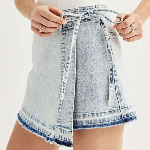 SO Released Hem Wrap Denim Skort - Picture 2 of 6